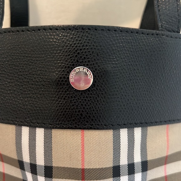Burberry Purse - Picture 3 of 11